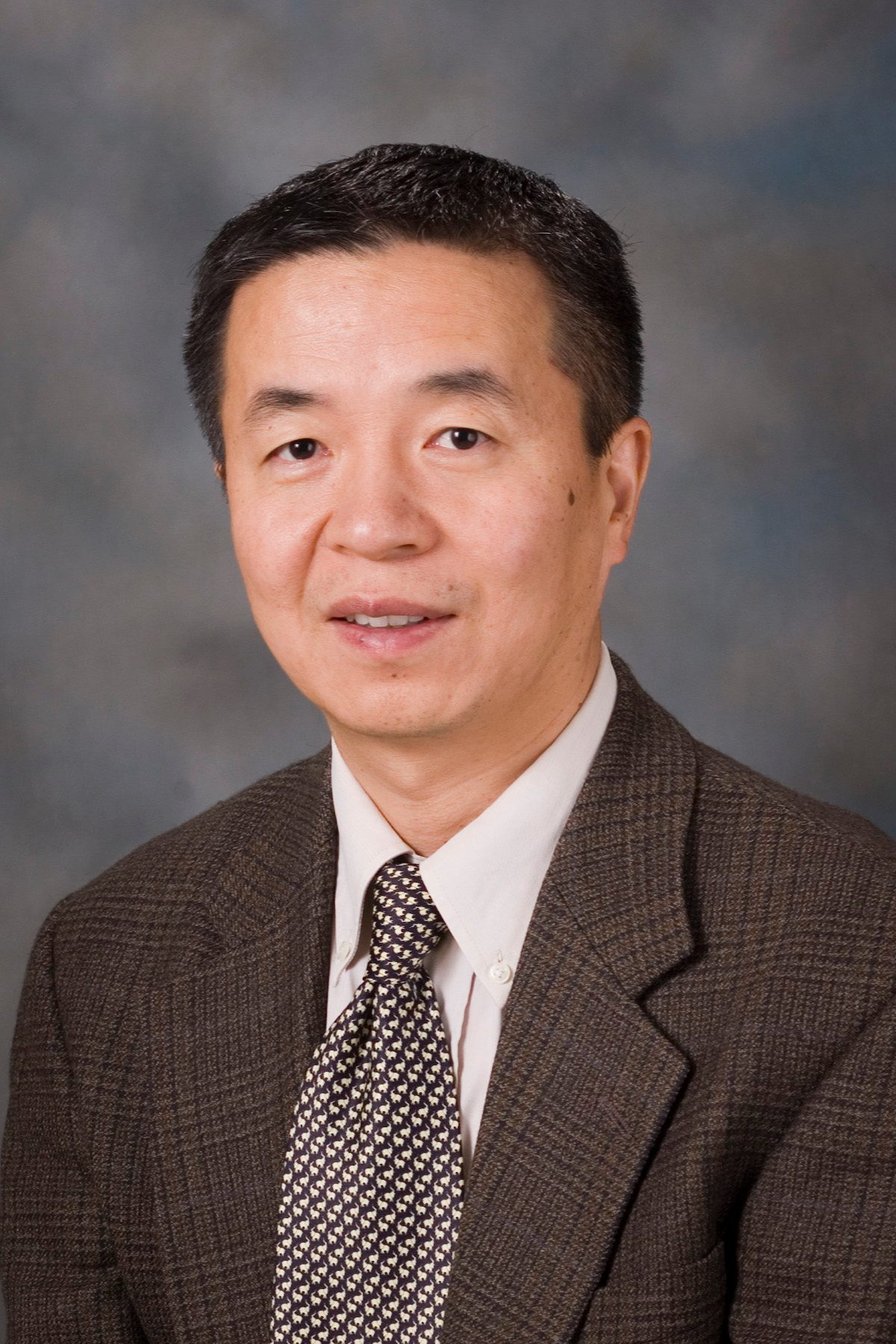 Dongfeng (Dan) Tan Image