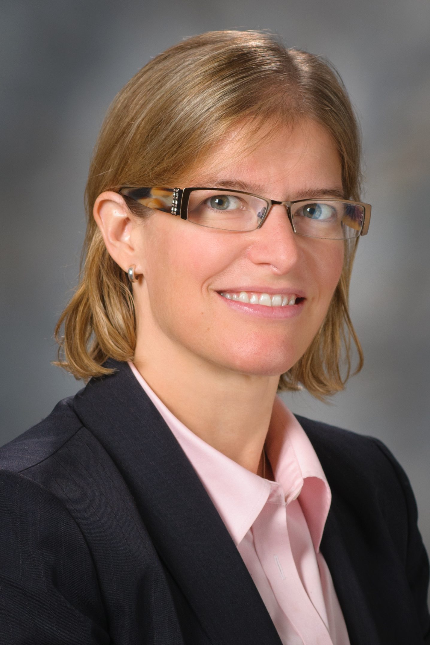 Eliane DIAS, Laboratory Head, Doctor of Pathology