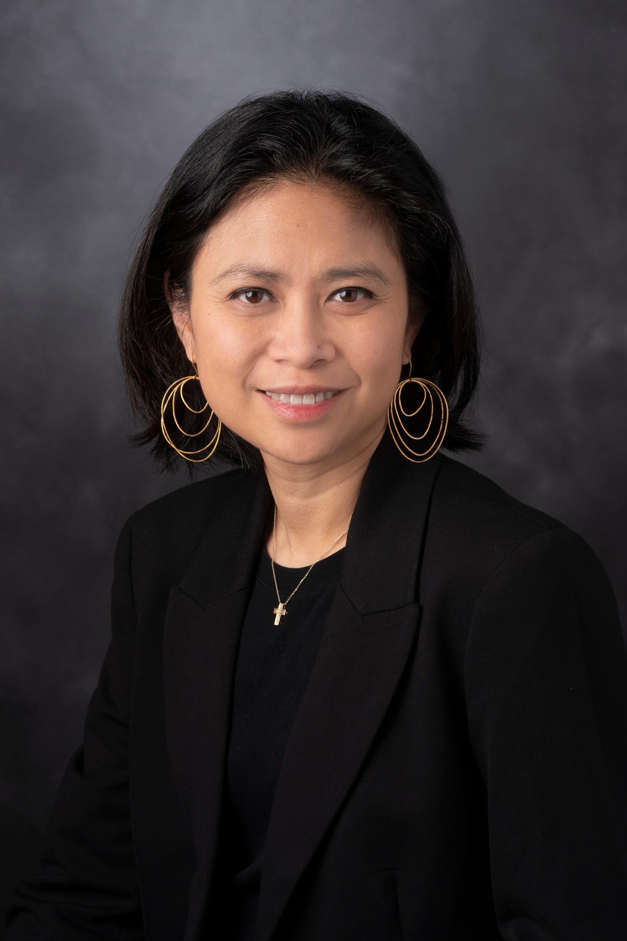 Maxine J De La Cruz Image